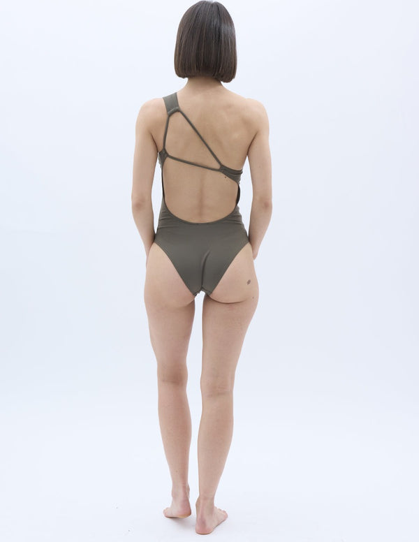 VICTOIRE asymmetric one-shoulder swimsuit – back view – Baie Brune, swimwear made in France